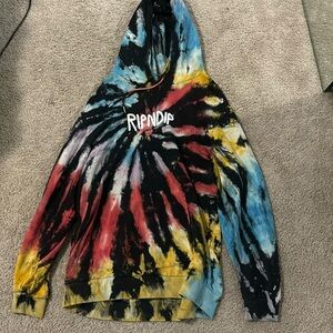 boyfriend doesn’t wear anymore. not his style. in good condition